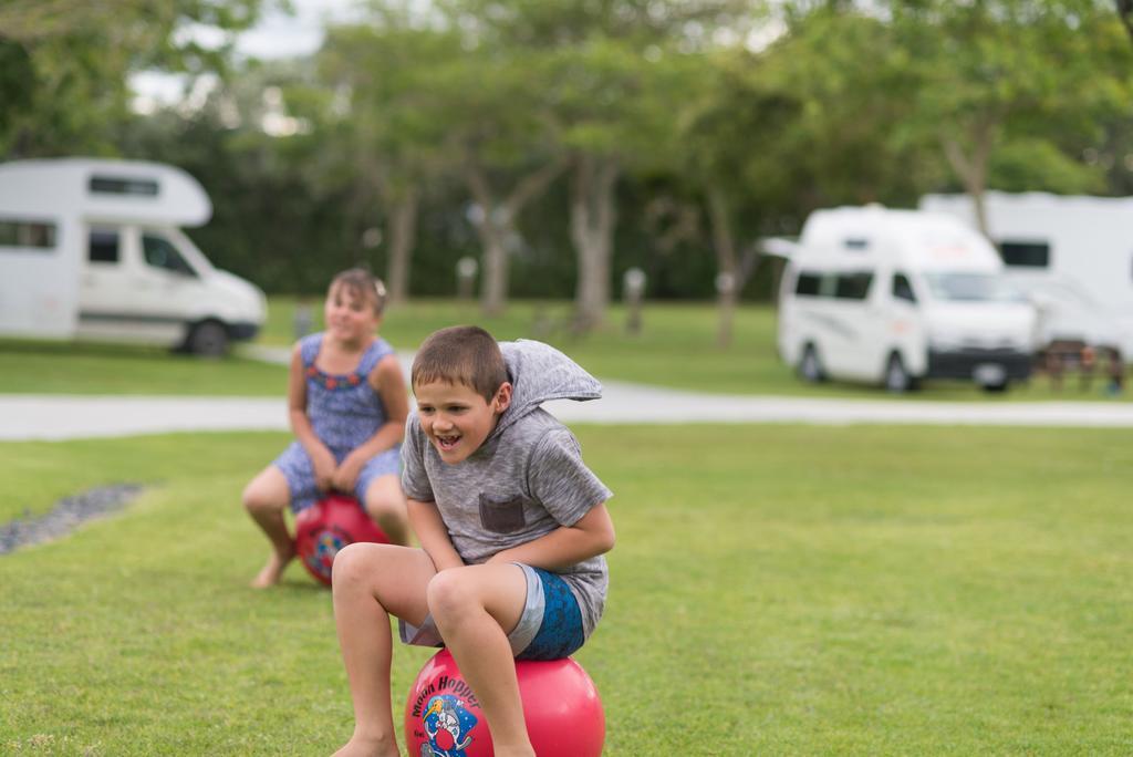 Russell Top 10 Holiday Park Luaran gambar